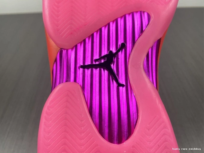 Cheap Husky Jordan Low Pink Shocking 14 (W) DH4121-600 Retro 0704